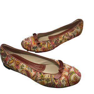 to & Co italy floral boho flats Size 7
